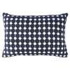 Купить Чехол на подушку из хлопка polka dots темно-синего цвета из коллекции essential, 40x60 см в Астане и по всему Казахстану.Чехол на подушку из хлопка polka dots темно-синего цвета из коллекции essential, 40x60 см