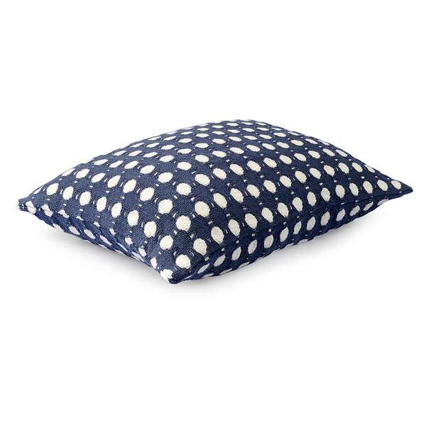 Купить Чехол на подушку из хлопка polka dots темно-синего цвета из коллекции essential, 40x60 см в Астане и по всему Казахстану.Чехол на подушку из хлопка polka dots темно-синего цвета из коллекции essential, 40x60 см, изображение 6