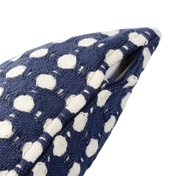 Купить Чехол на подушку из хлопка polka dots темно-синего цвета из коллекции essential, 40x60 см в Астане и по всему Казахстану.Чехол на подушку из хлопка polka dots темно-синего цвета из коллекции essential, 40x60 см, изображение 8