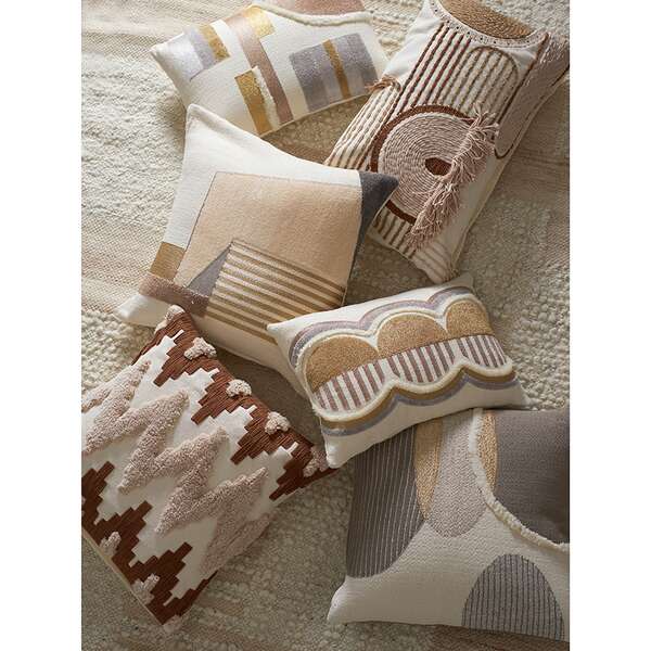 Купить Подушка декоративная chic beige из коллекции essential, 30х45 см в Астане и по всему Казахстану.Подушка декоративная chic beige из коллекции essential, 30х45 см, изображение 7