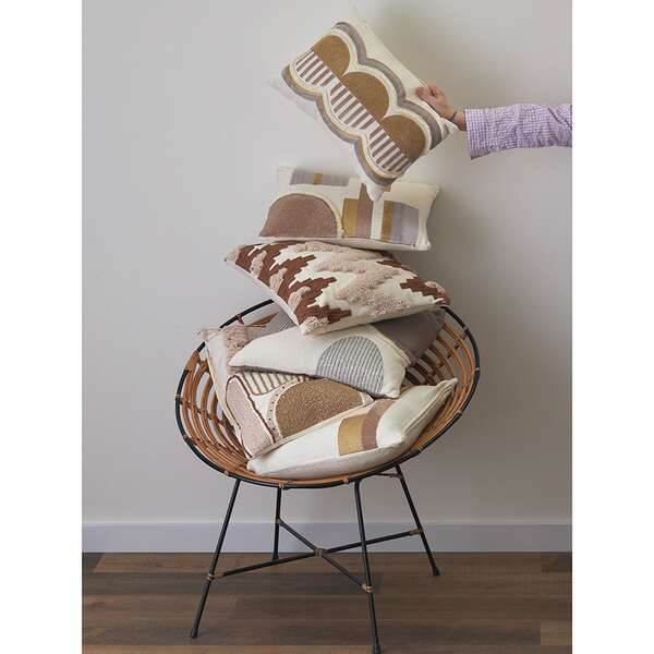 Купить Подушка декоративная chic beige из коллекции essential, 30х45 см в Астане и по всему Казахстану.Подушка декоративная chic beige из коллекции essential, 30х45 см, изображение 2